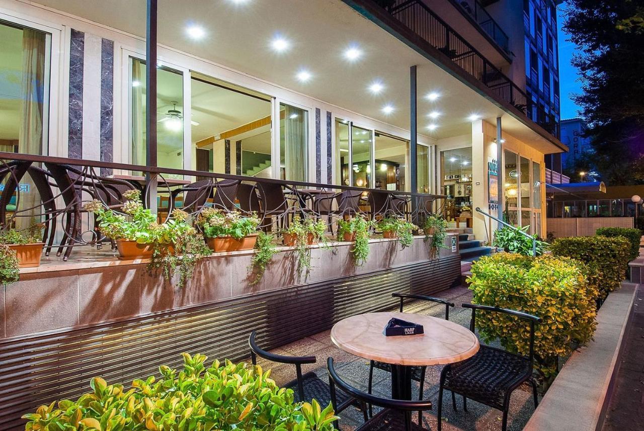 Hotel Ninfea Cattolica Exterior foto